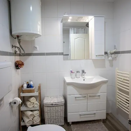 Elle Apartment *